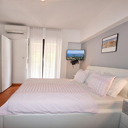 Apartment Sambris No 1 Vrsar Eksteriør bilde