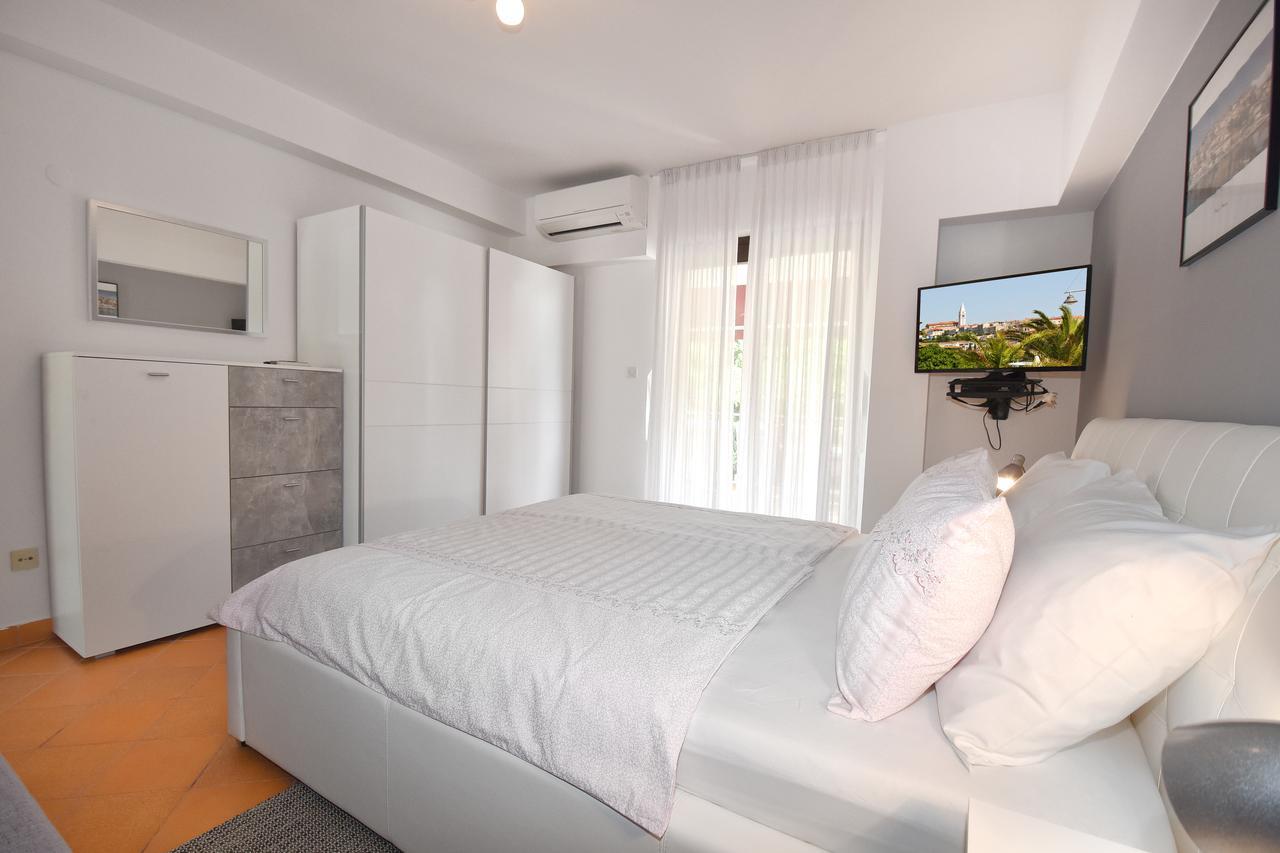 Apartment Sambris No 1 Vrsar Eksteriør bilde